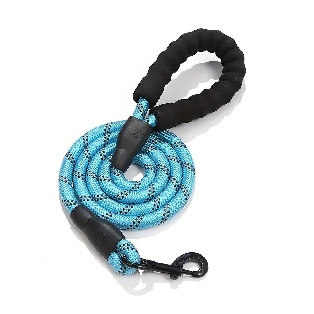 Reflective Dog Leash With Soft Handle And Reinforced Build