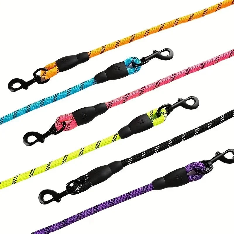 Reflective Dog Leash With Soft Handle And Reinforced Build